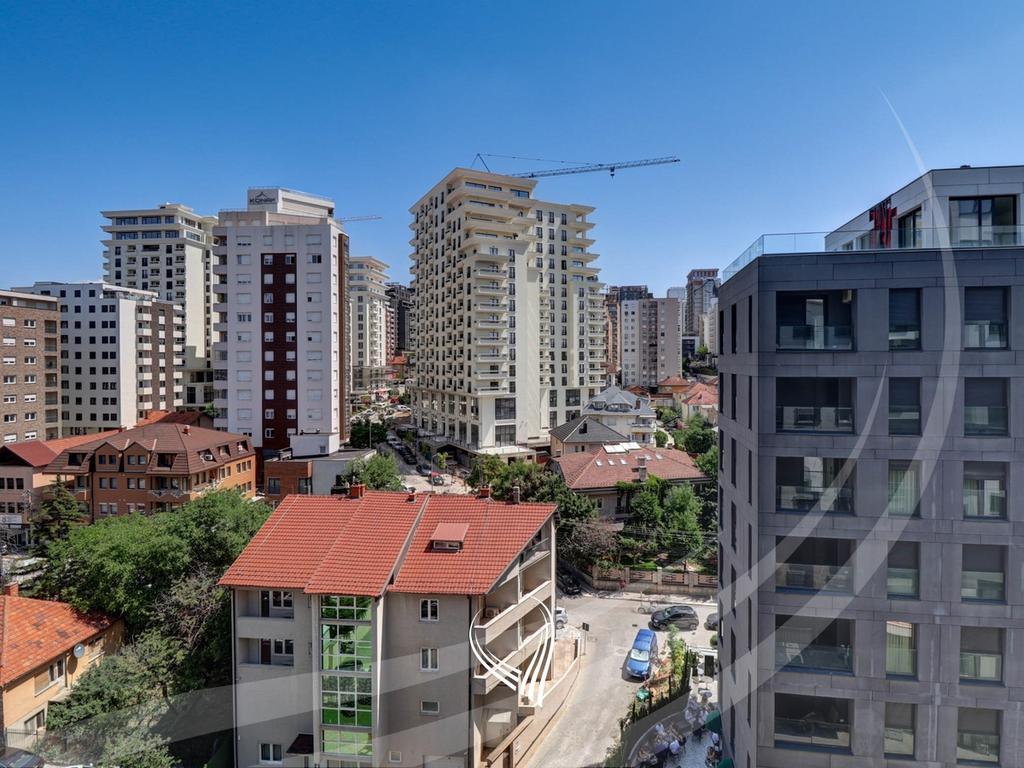 Banesë me 3 dhoma gjumi me qira në lagjen Aktash13