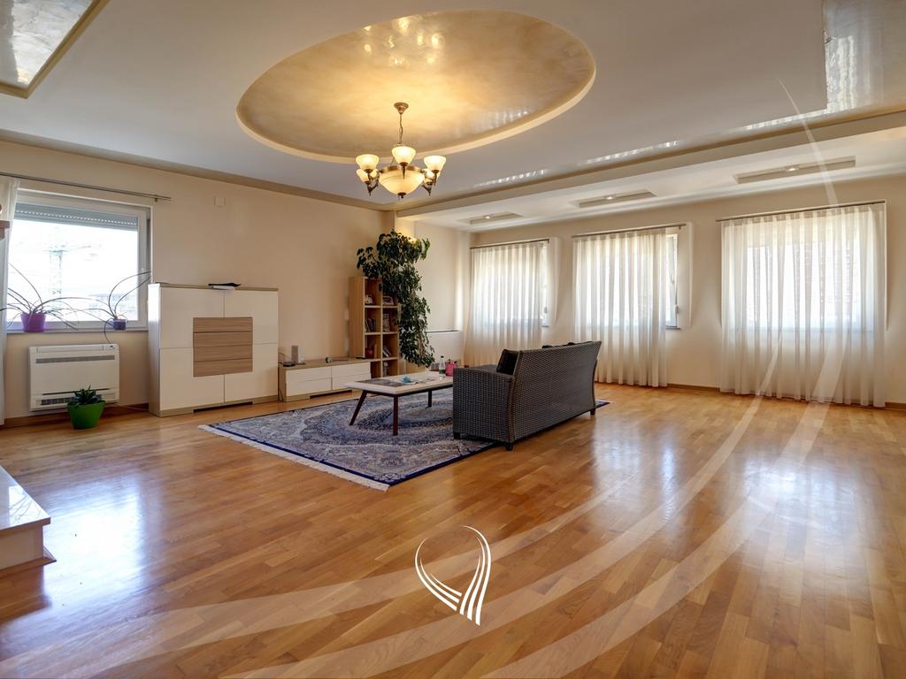4-bedroom apartment for rent in the Arbëria neighborhood – Dragaodan2
