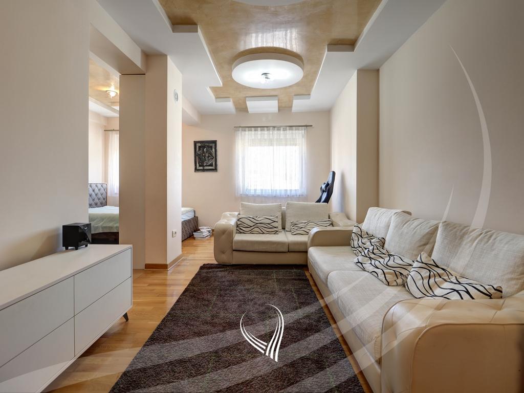 4-bedroom apartment for rent in the Arbëria neighborhood – Dragaodan5