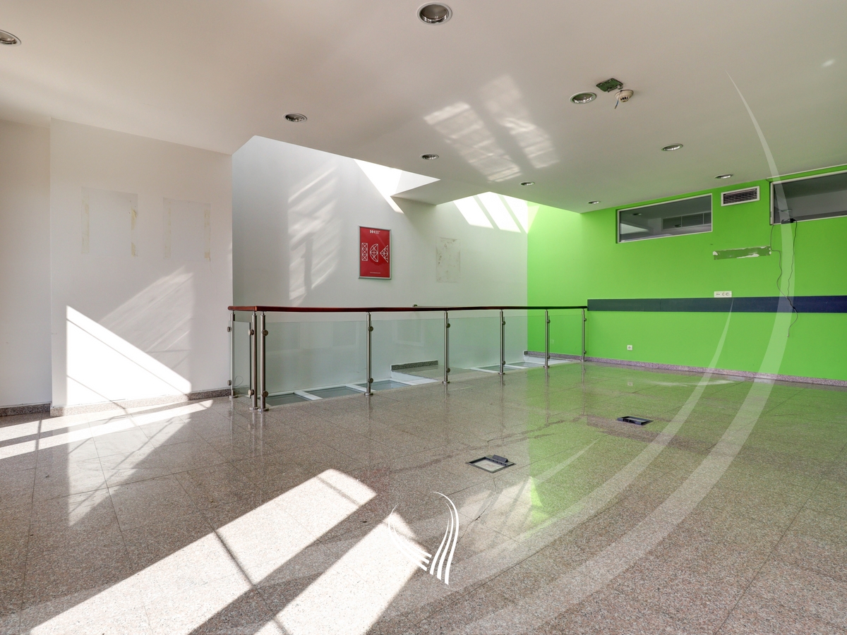 Commercial property 2,900m2 for rent in Aktash neighborhood17