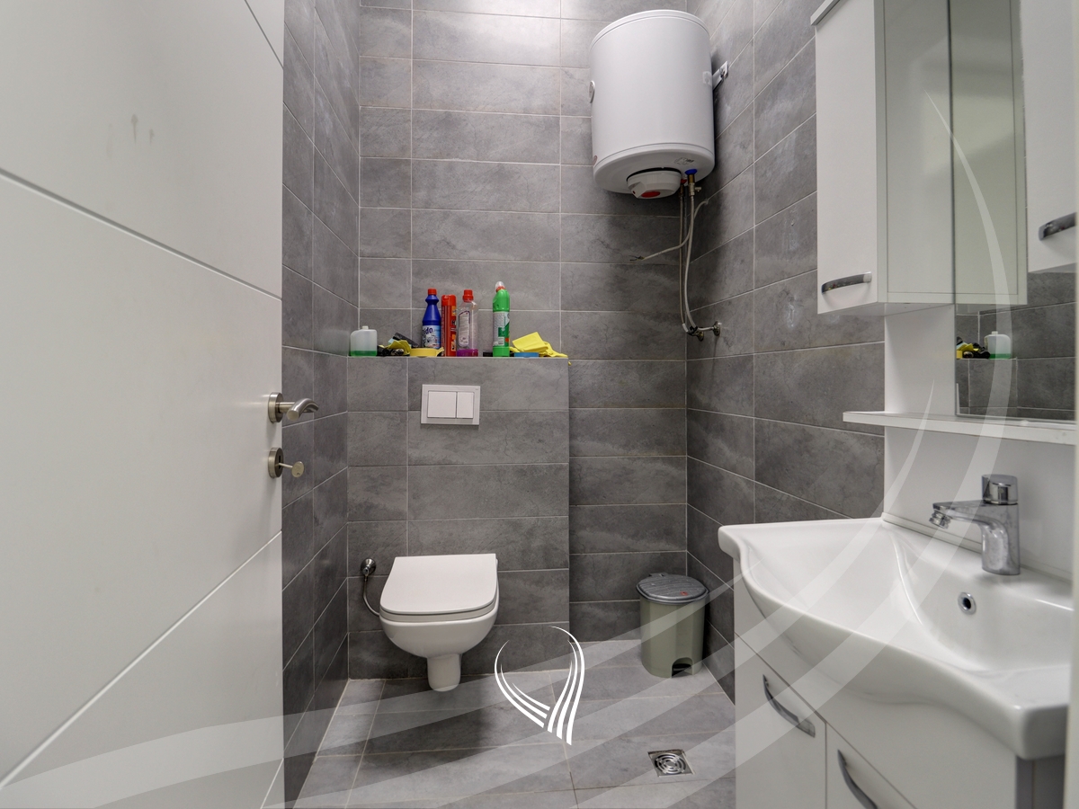 Lokal 142m2 me qira në lagjen Arbëria – Dragodan8