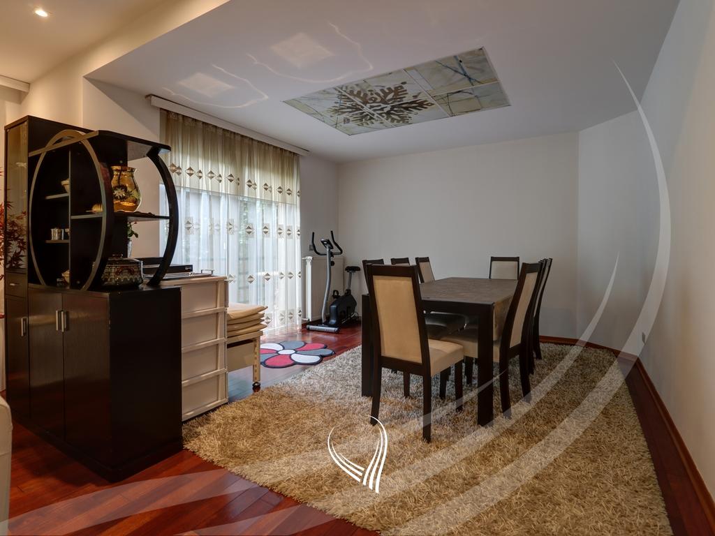 Banesë me 3 dhoma gjumi me qira në lagjen Pejton4