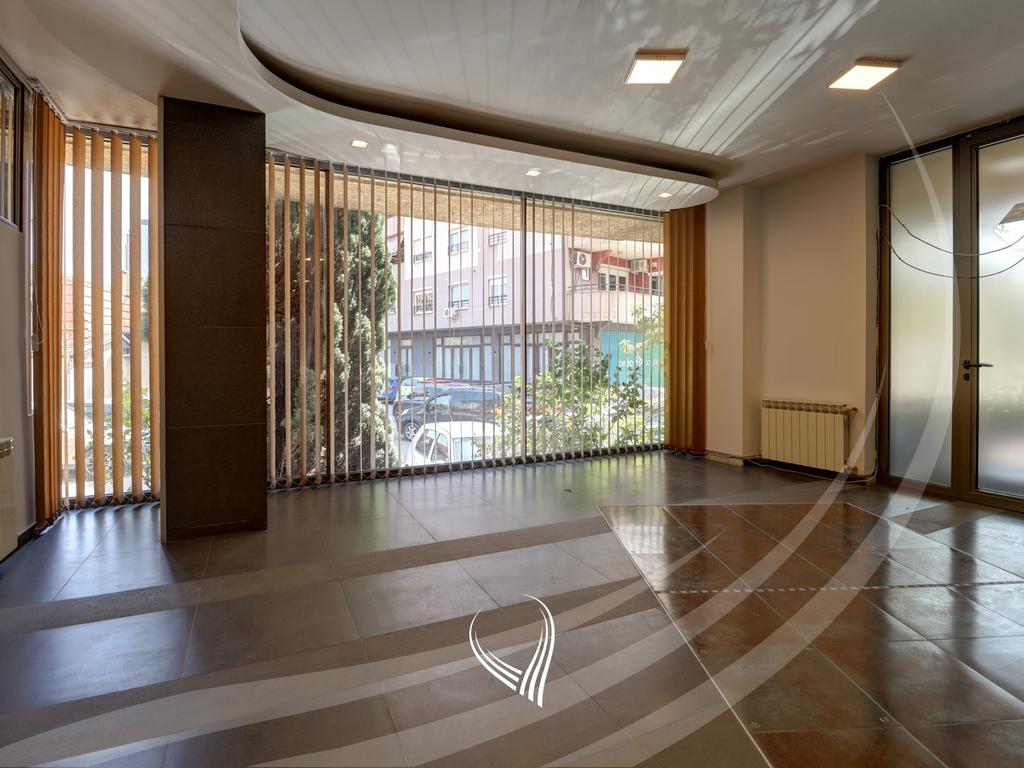 130m2 commercial space for rent in the Pejton neighborhood3