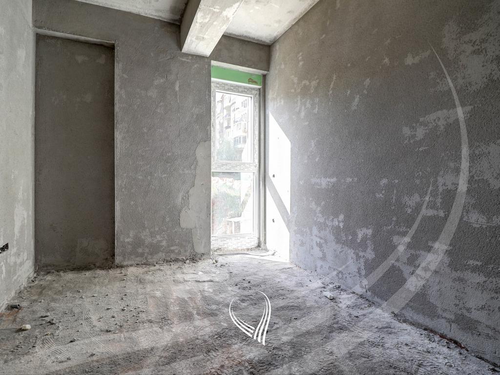 Banesë me 3 dhoma gjumi në shitje në lagjen Mati 15