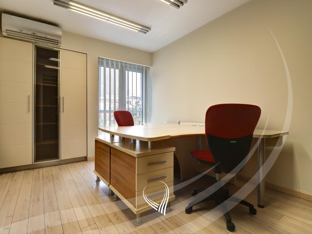 Office space with 7 rooms for rent in the Dardania neighborhood5