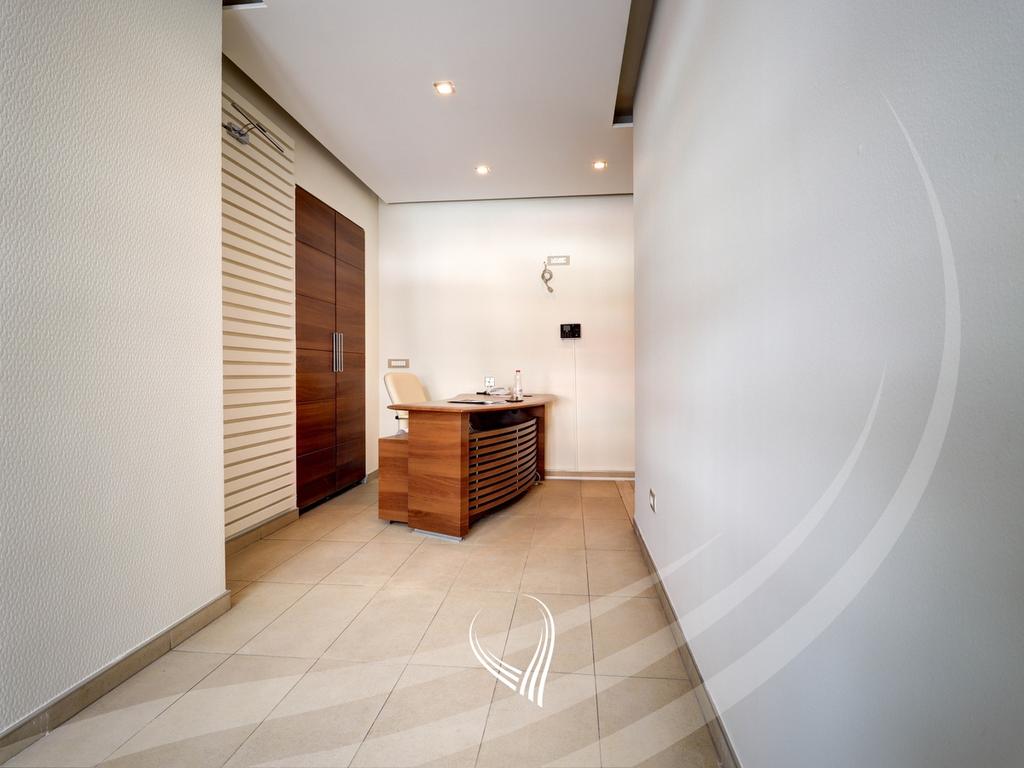 Office space with 7 rooms for rent in the Dardania neighborhood8