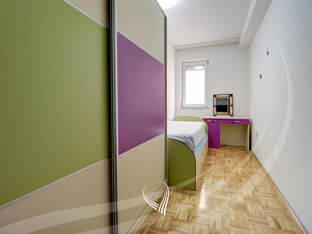 2-bedroom apartment for rent in the Center4