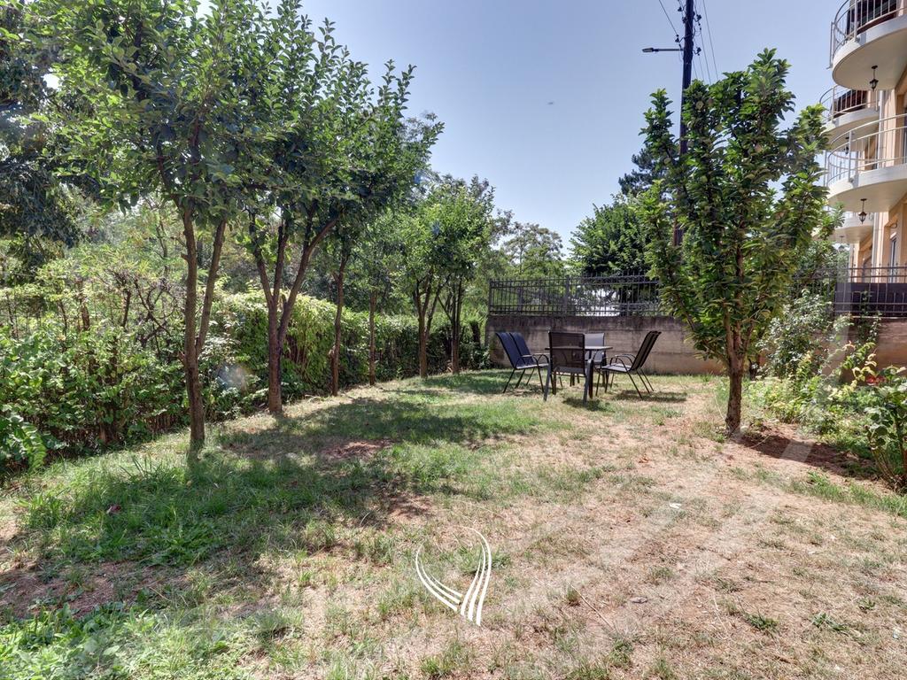 Shtëpi me 2 dhoma gjumi me qira në lagjen Taslixhe7