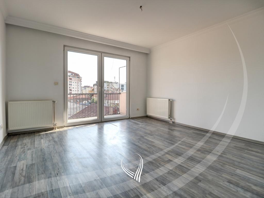 Office space with 3 rooms for rent in the Center2
