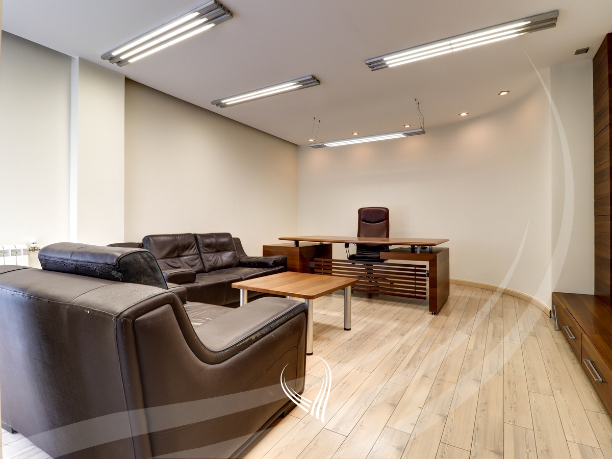 Office space with 7 rooms for rent in the Dardania neighborhood1