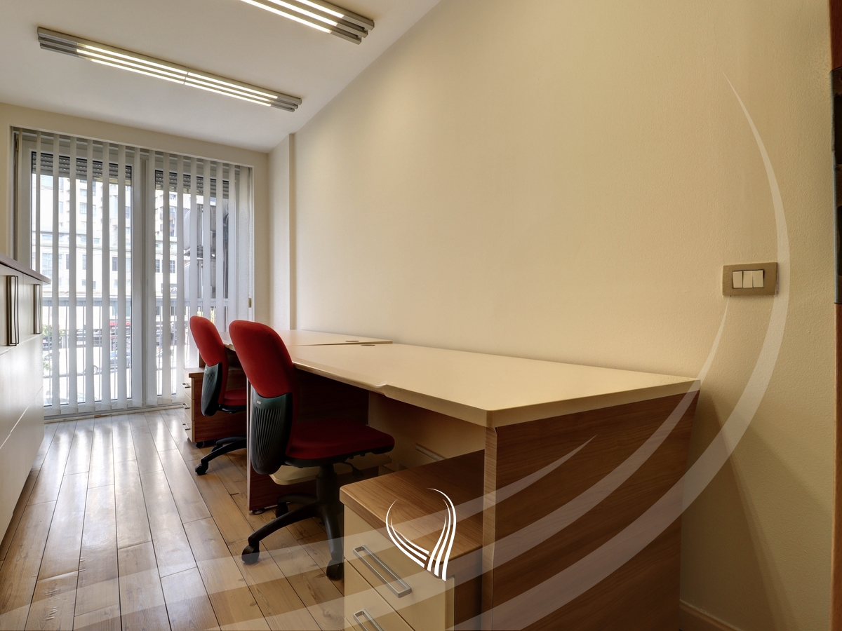 Office space with 7 rooms for rent in the Dardania neighborhood7