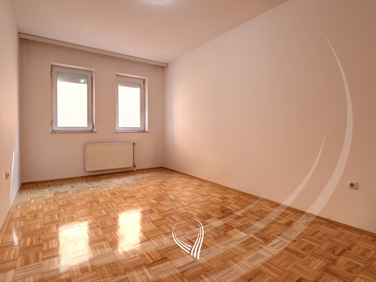 2-bedroom apartment for rent in the Center6
