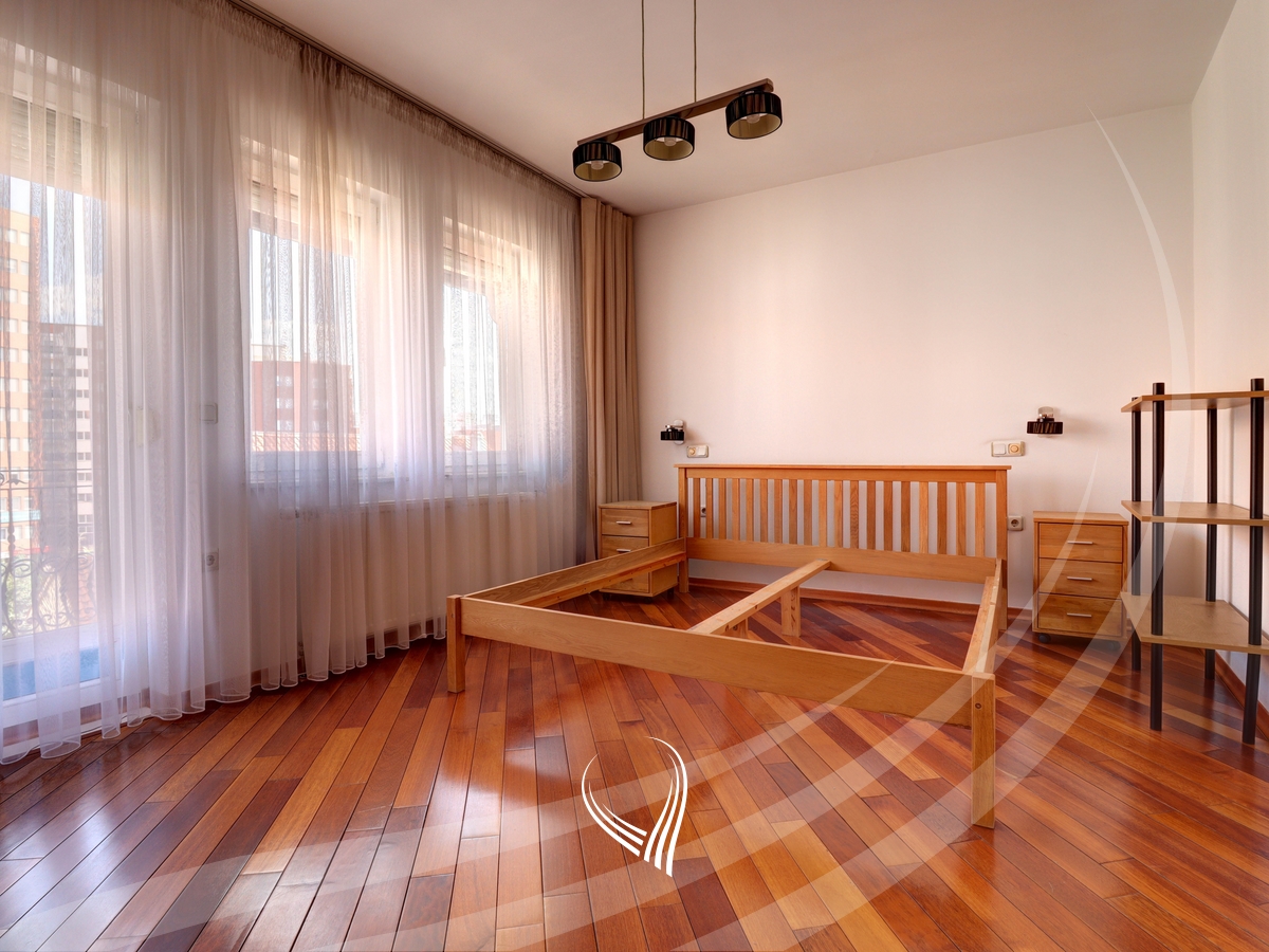 Shtëpi 320m2 në shitje në lagjen Bregu I Diellit – Lagjja e Profesorëve3