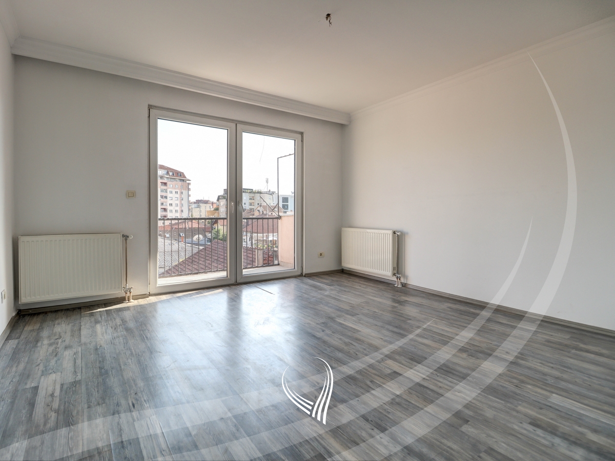 Office space with 3 rooms for rent in the Center2