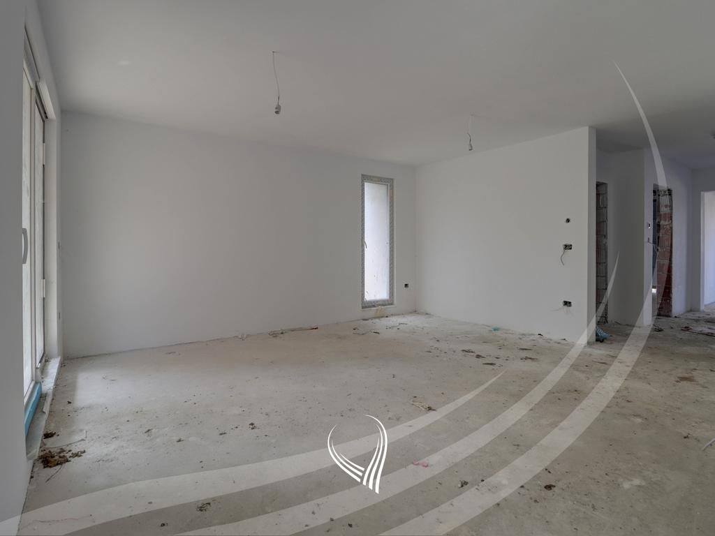 Shtëpi me 4 dhoma gjumi në shitje në lagjen Arbëria – Dragodan – Washington Residence2