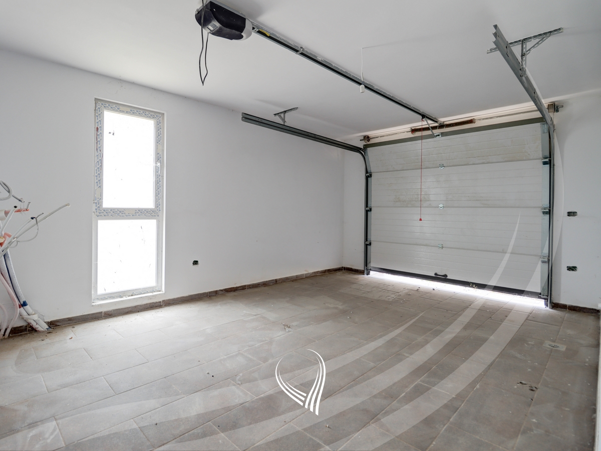 Shtëpi me 4 dhoma gjumi në shitje në lagjen Arbëria – Dragodan – Washington Residence14