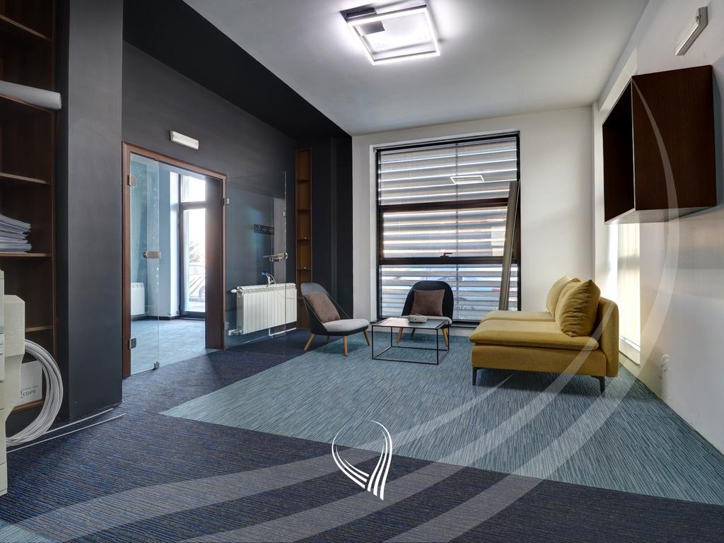 Commercial property 280m2 for rent in Çagllavicë1