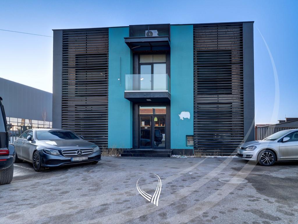 Objekt afarist 280m2 me qira në Çagllavicë