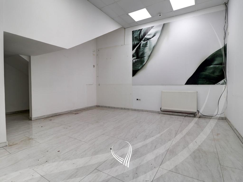 200m2 premises for rent in Lakrishtë neighborhood – Ramiz Sadiku Complex6