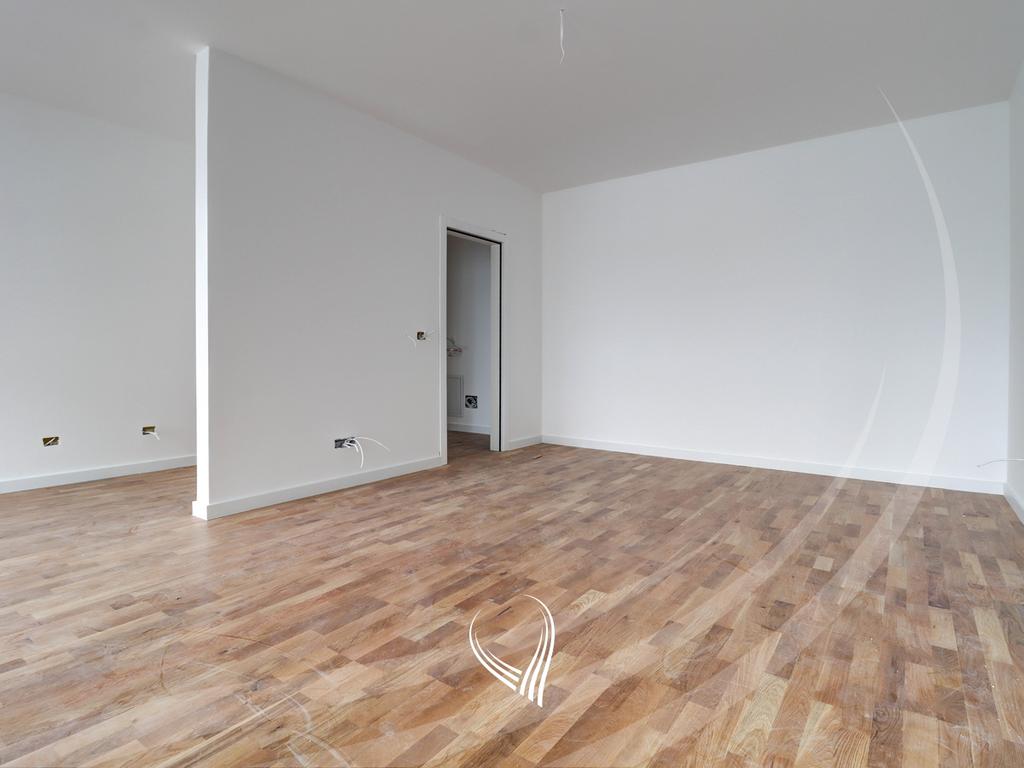 Banesë me 1 dhomë gjumi në shitje në lagjen Kalabria – Emshir2