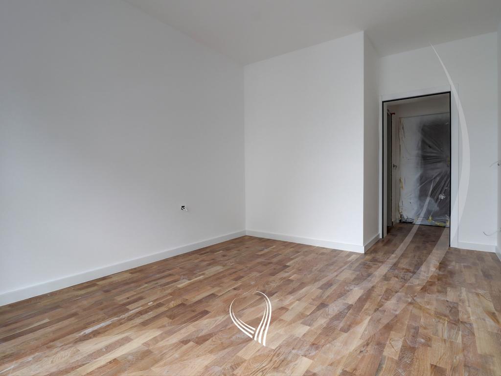 Banesë me 1 dhomë gjumi në shitje në lagjen Kalabria – Emshir8