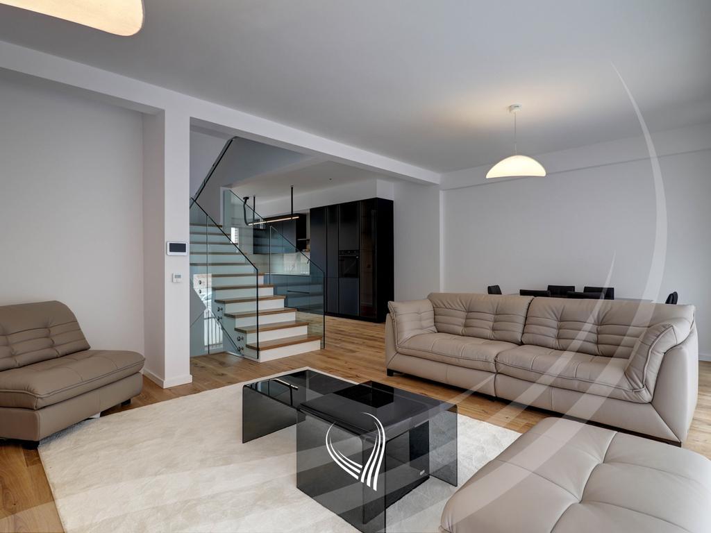 Shtëpi me 4 dhoma gjumi me qira në lagjen Marigona Hill