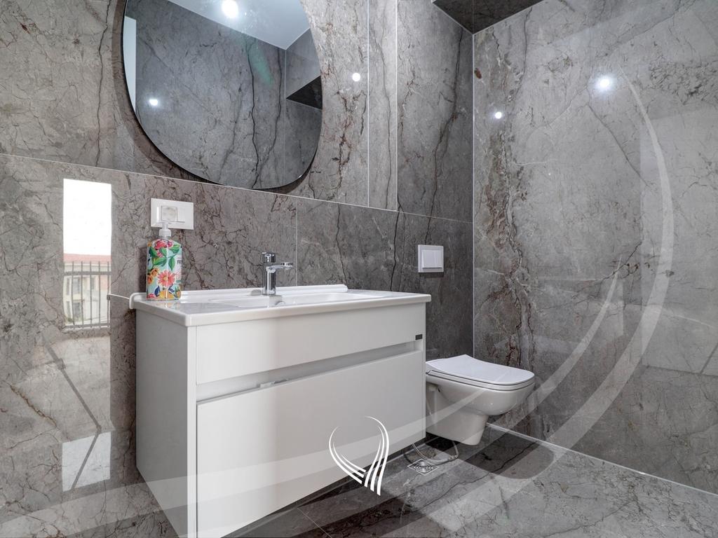 Shtëpi me 4 dhoma gjumi me qira në lagjen Marigona Hill18