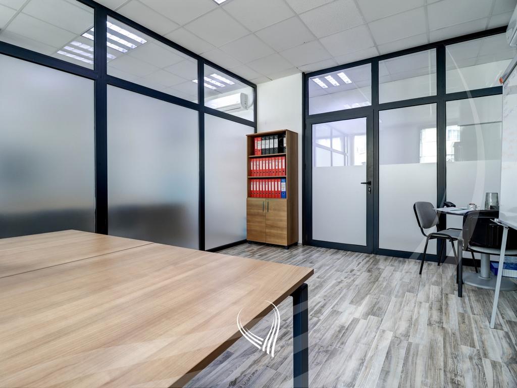 Zyre 165.4m2 me qira në lagjen Dodona7