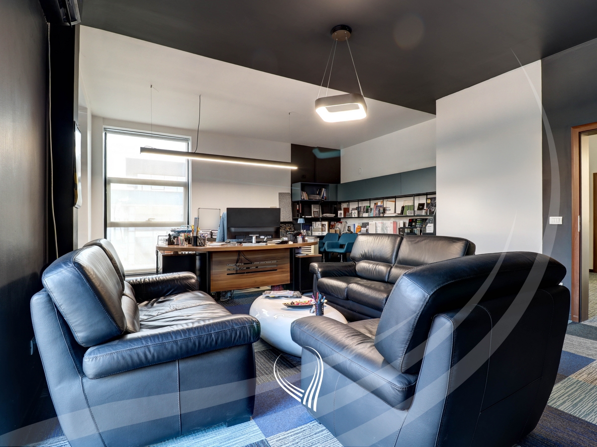 Commercial property 280m2 for rent in Çagllavicë4