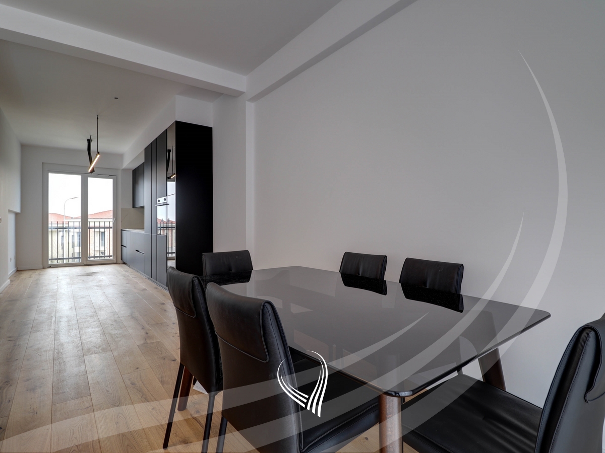 Shtëpi me 4 dhoma gjumi me qira në lagjen Marigona Hill4