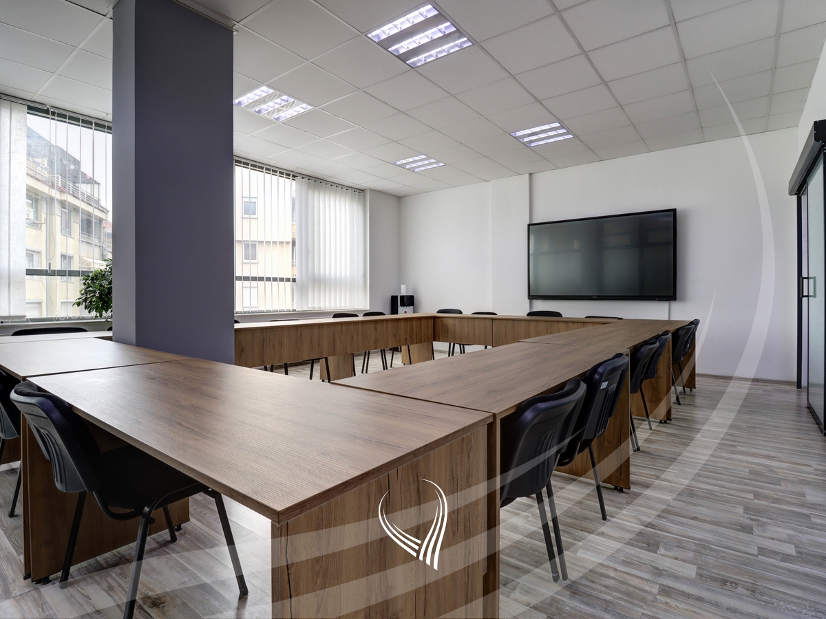 Zyre 165.4m2 me qira në lagjen Dodona1