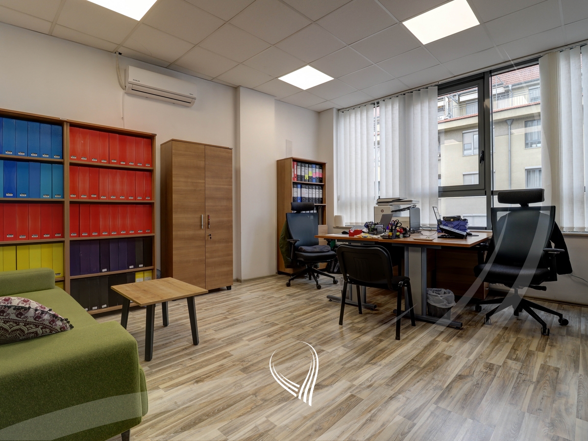 Zyre 165.4m2 me qira në lagjen Dodona5