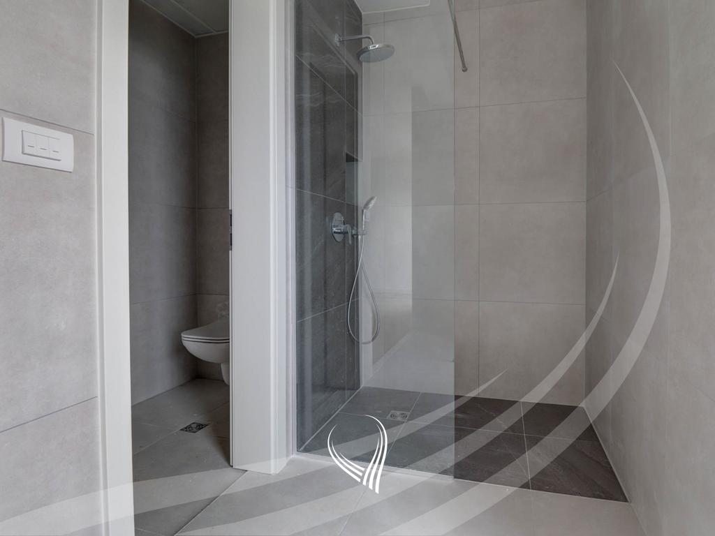 Zyre me 3 dhoma pune me qira në lagjen Mati 1 – Kodrina9