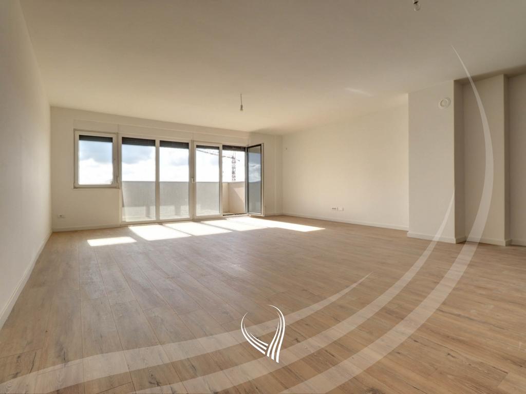 Zyre me 4 dhoma pune me qira në lagjen Mati 1 – Kodrina