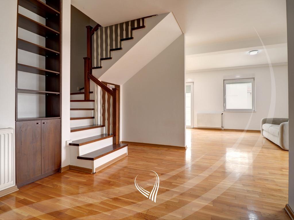 Duplex 156m2 me qira në lagjen Kalabria – Emshir – Prishtina Stars