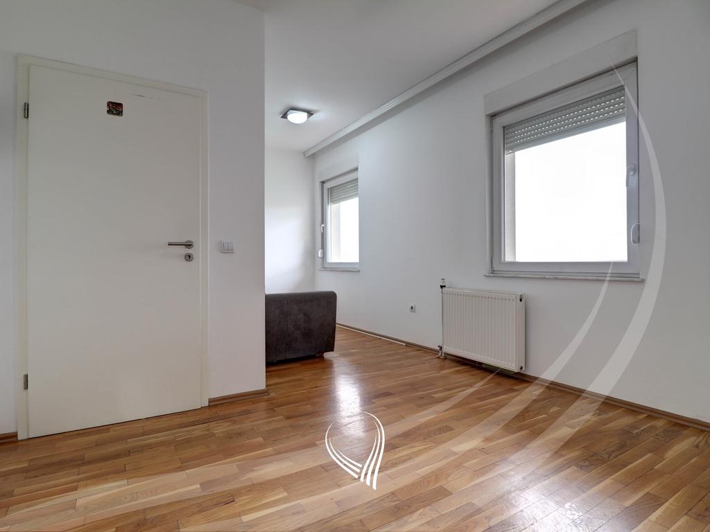 Duplex 156m2 me qira në lagjen Kalabria – Emshir – Prishtina Stars9
