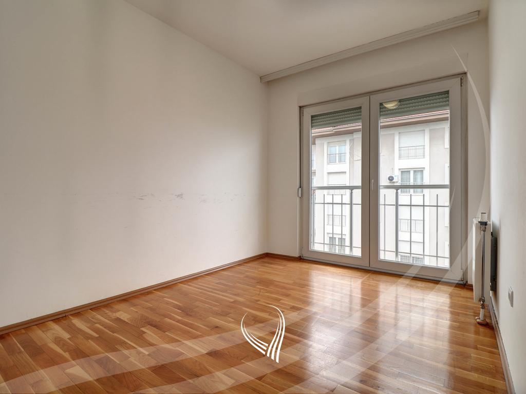 Duplex 156m2 me qira në lagjen Kalabria – Emshir – Prishtina Stars15