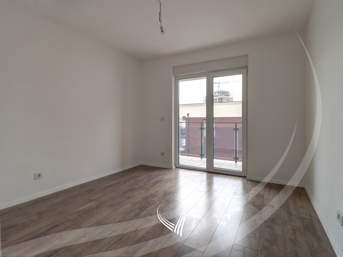 Banesë me 1 dhomë gjumi në shitje në lagjen Mati 15