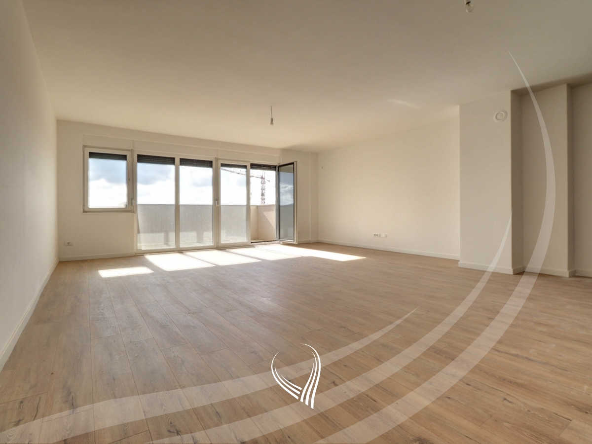 Zyre me 4 dhoma pune me qira në lagjen Mati 1 – Kodrina0