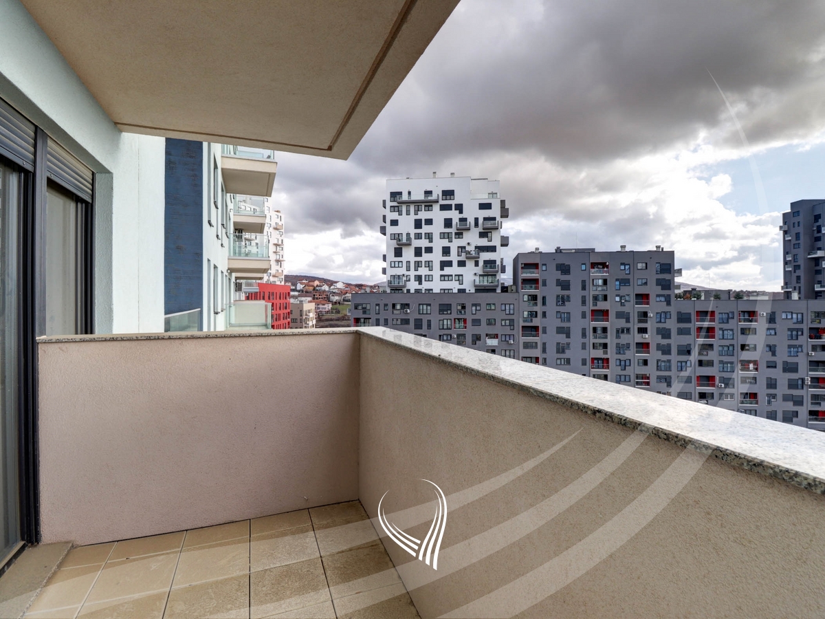 Zyre me 4 dhoma pune me qira në lagjen Mati 1 – Kodrina10