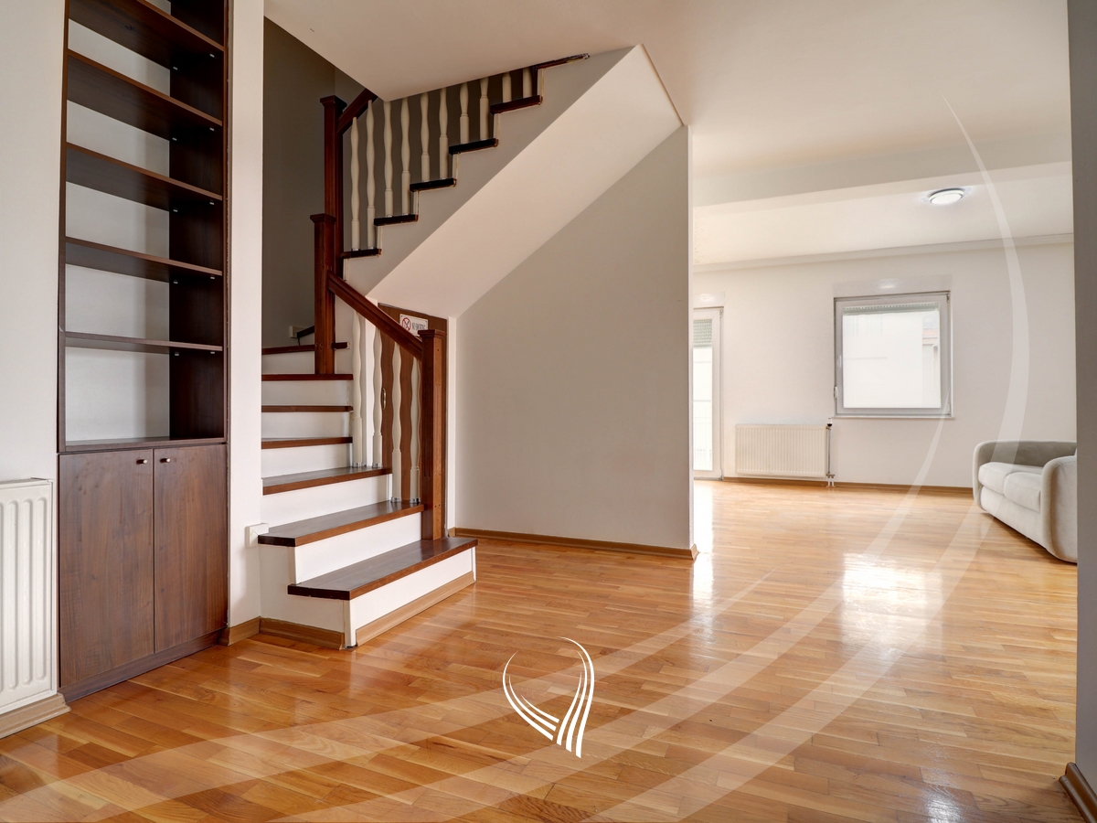 Duplex 156m2 me qira në lagjen Kalabria – Emshir – Prishtina Stars0