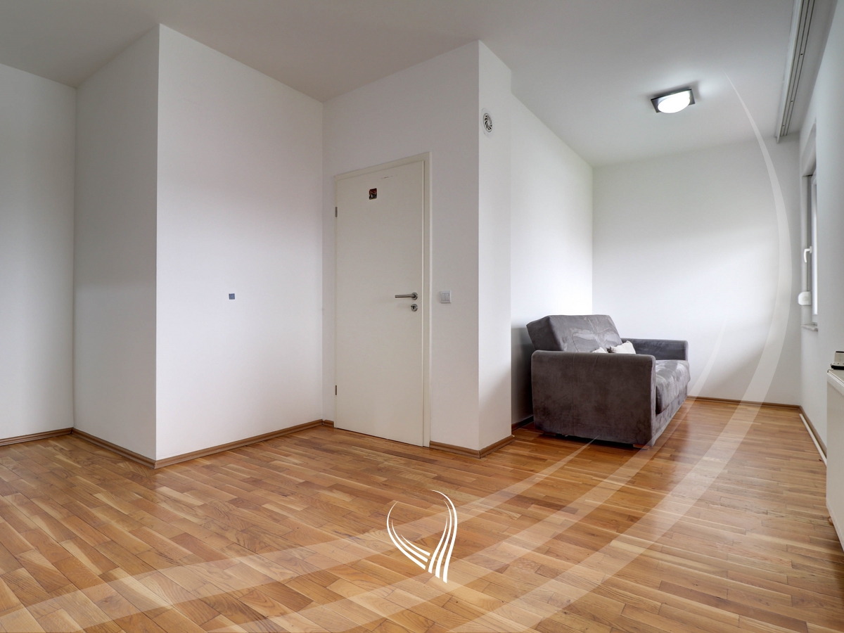 Duplex 156m2 me qira në lagjen Kalabria – Emshir – Prishtina Stars10