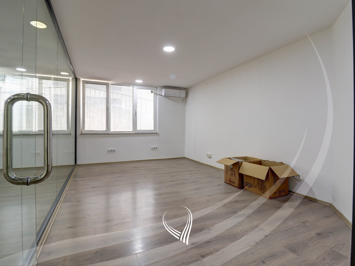 Lokal 300m2 me qira në lagjen Mati 13