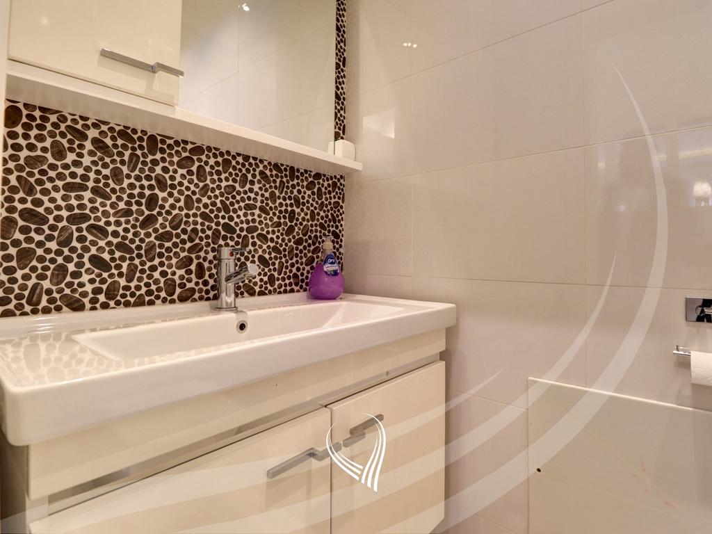 Banesë me 2 dhoma gjumi me qira në lagjen Lakrishtë – Prime Residence 118