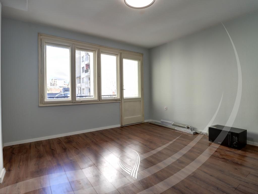 Office space with 3 rooms for rent in the Center6