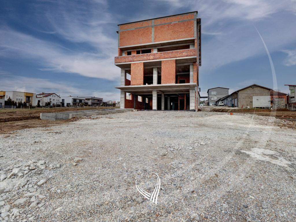 Objekt afarist 1500m2 me qira ne Çagllavicë