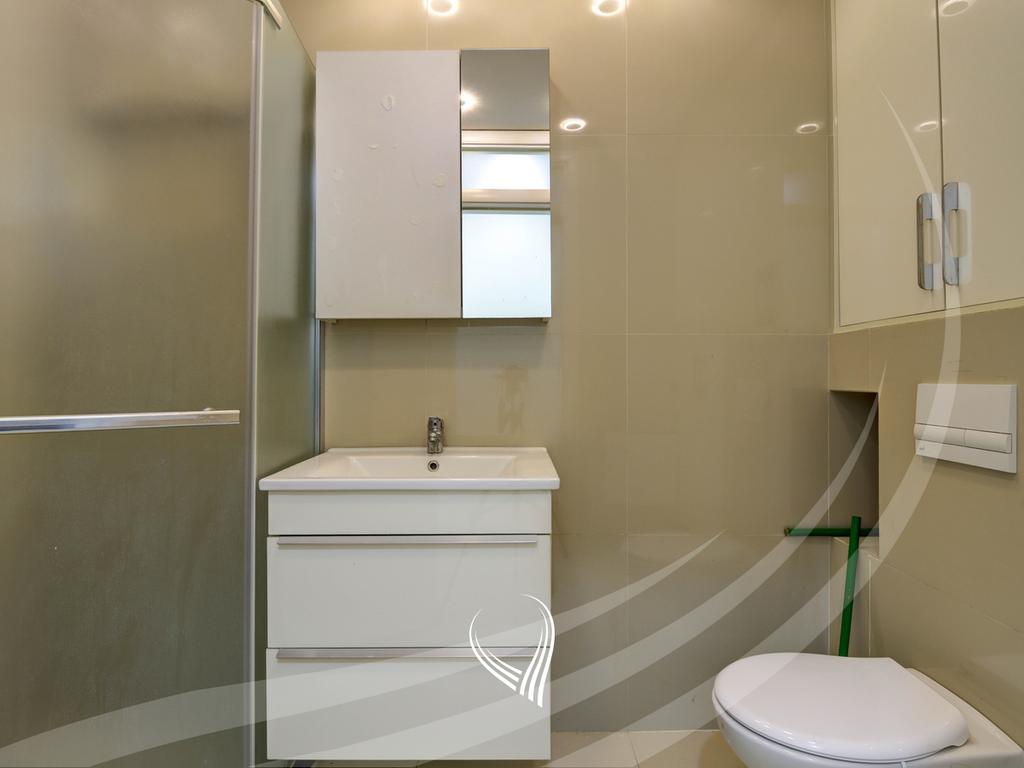 Banesë me 1 dhomë gjumi me qira në lagjen Vëllusha6