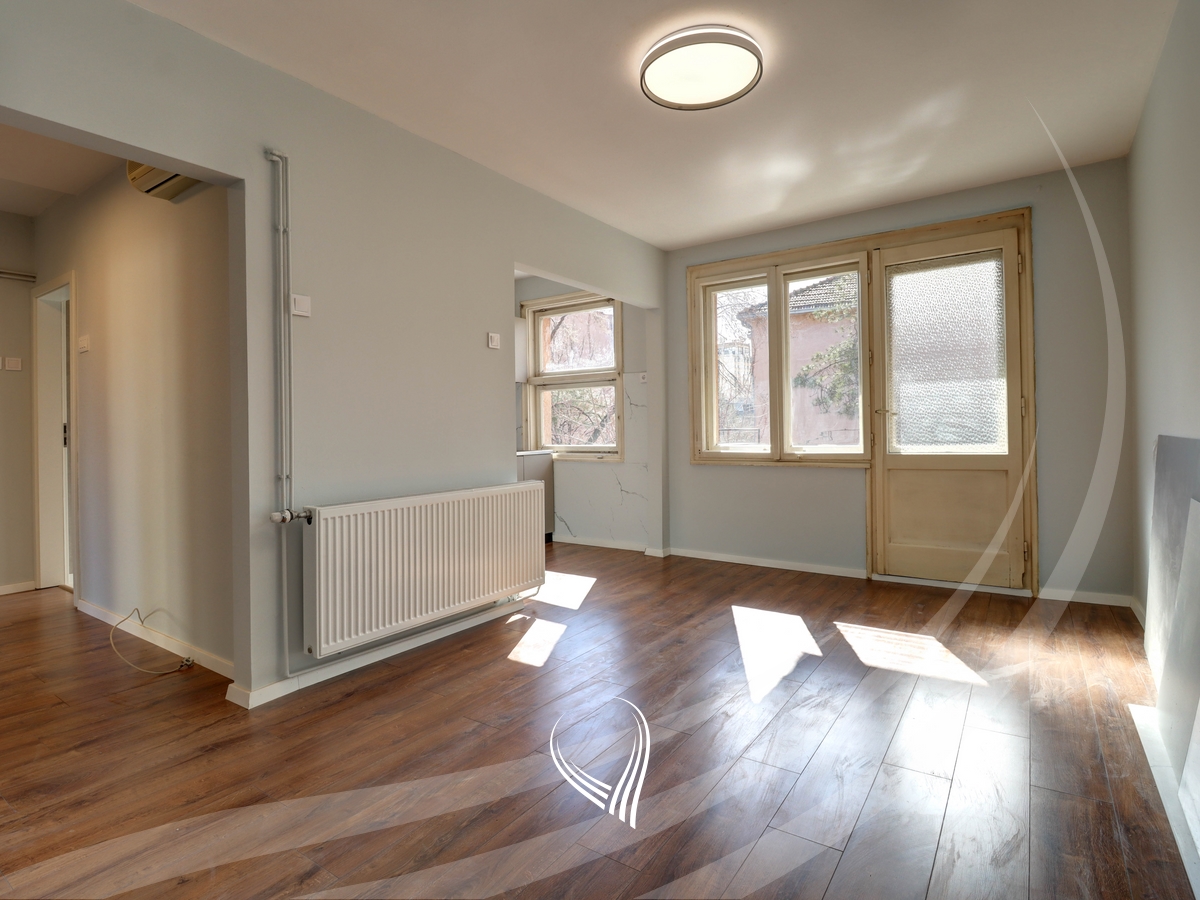 Office space with 3 rooms for rent in the Center1