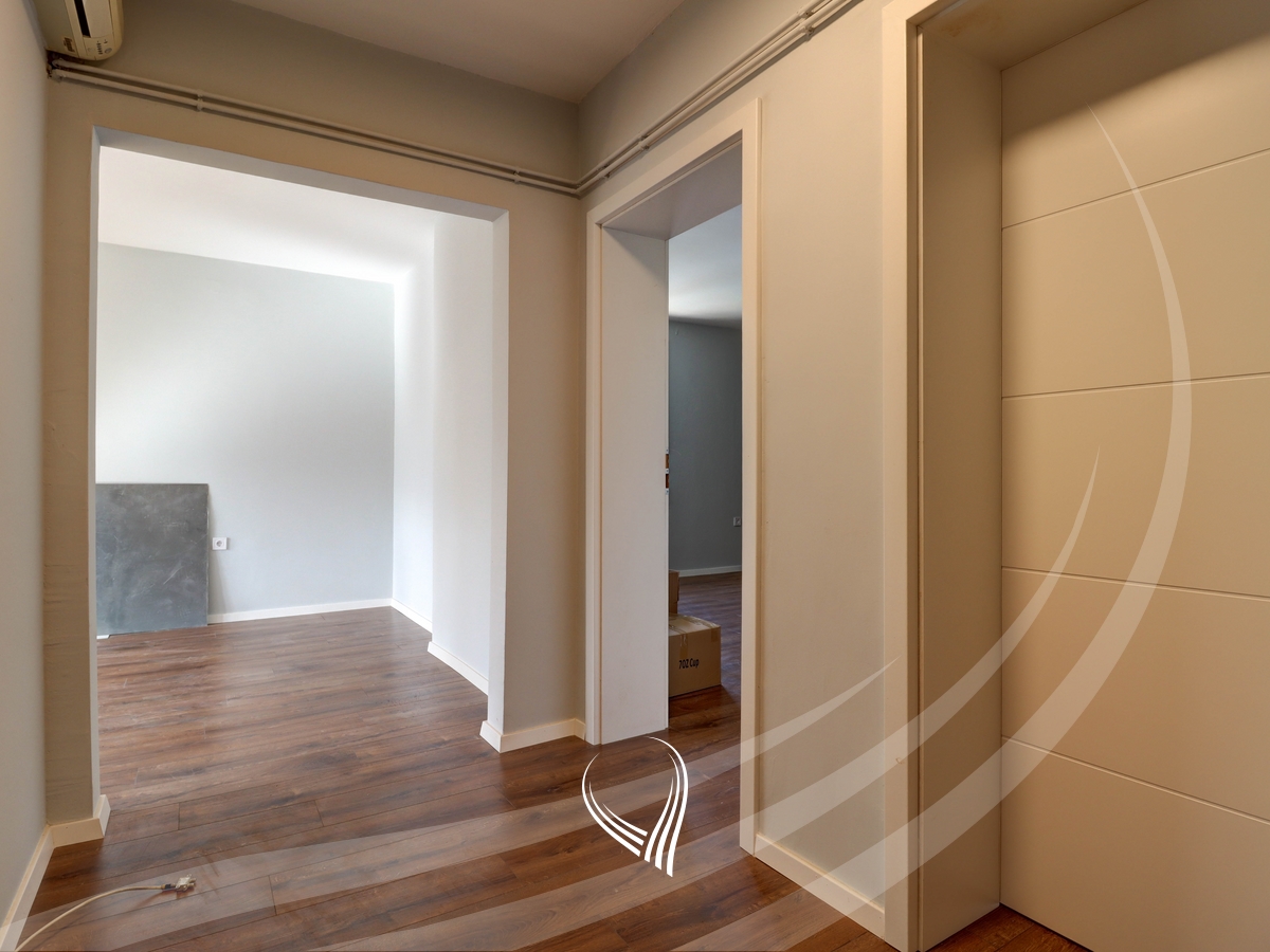 Office space with 3 rooms for rent in the Center7