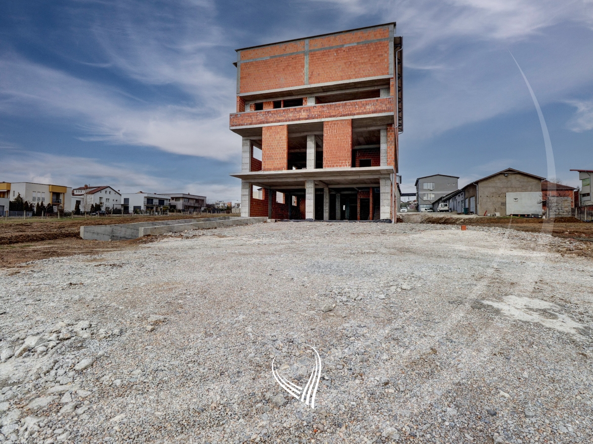 Objekt afarist 1500m2 me qira ne Çagllavicë